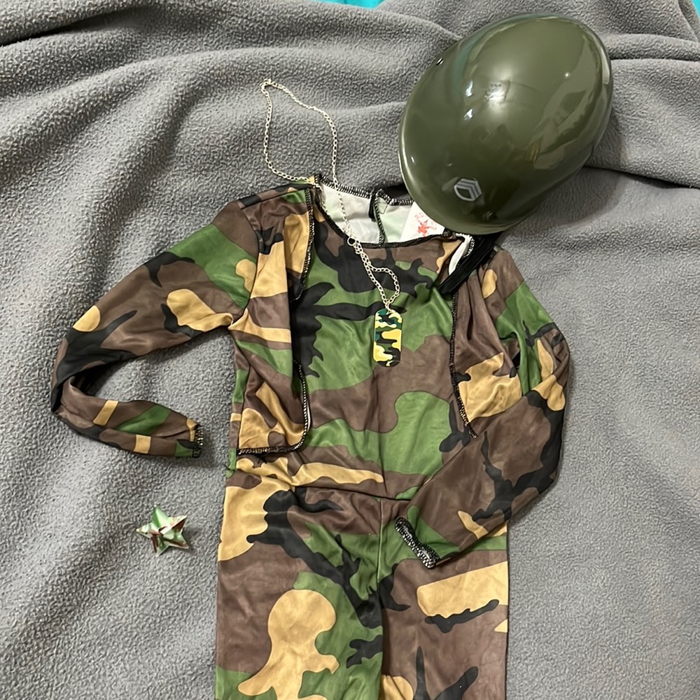Boys size Small Soldier Costume
